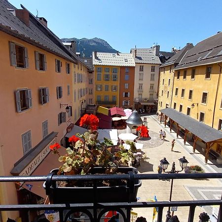 Appartement De Charme Le 1707 Au Coeur De La Cite Vauban Briançon Exteriör bild