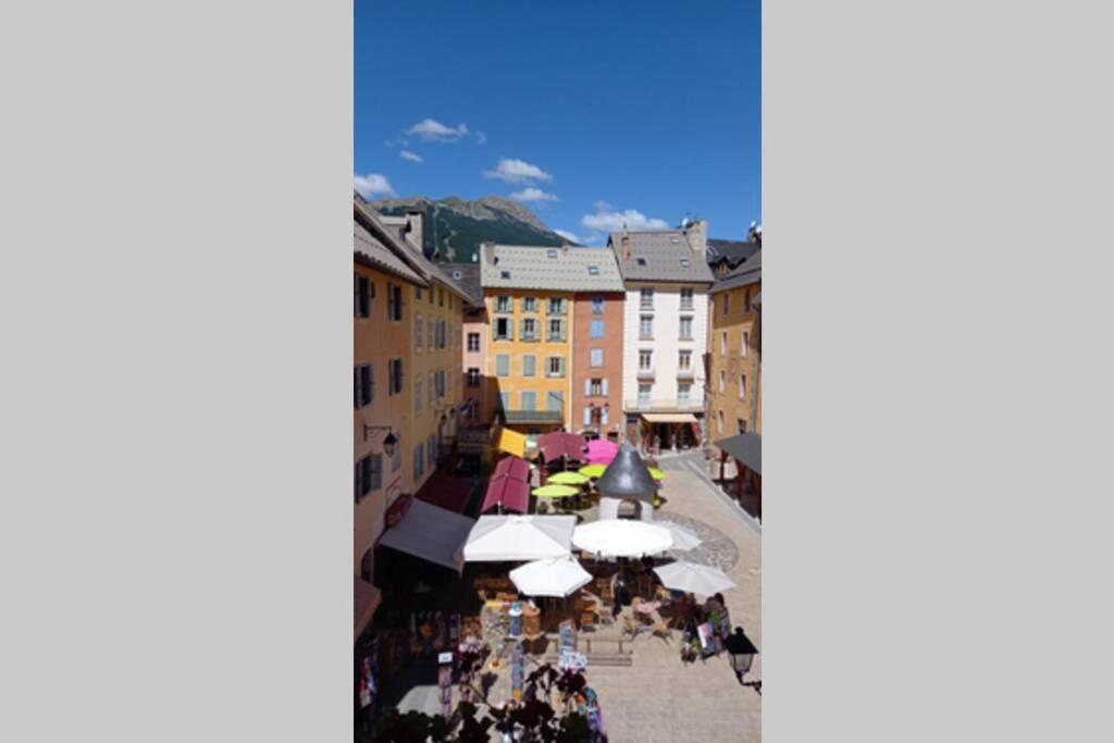 Appartement De Charme Le 1707 Au Coeur De La Cite Vauban Briançon Exteriör bild
